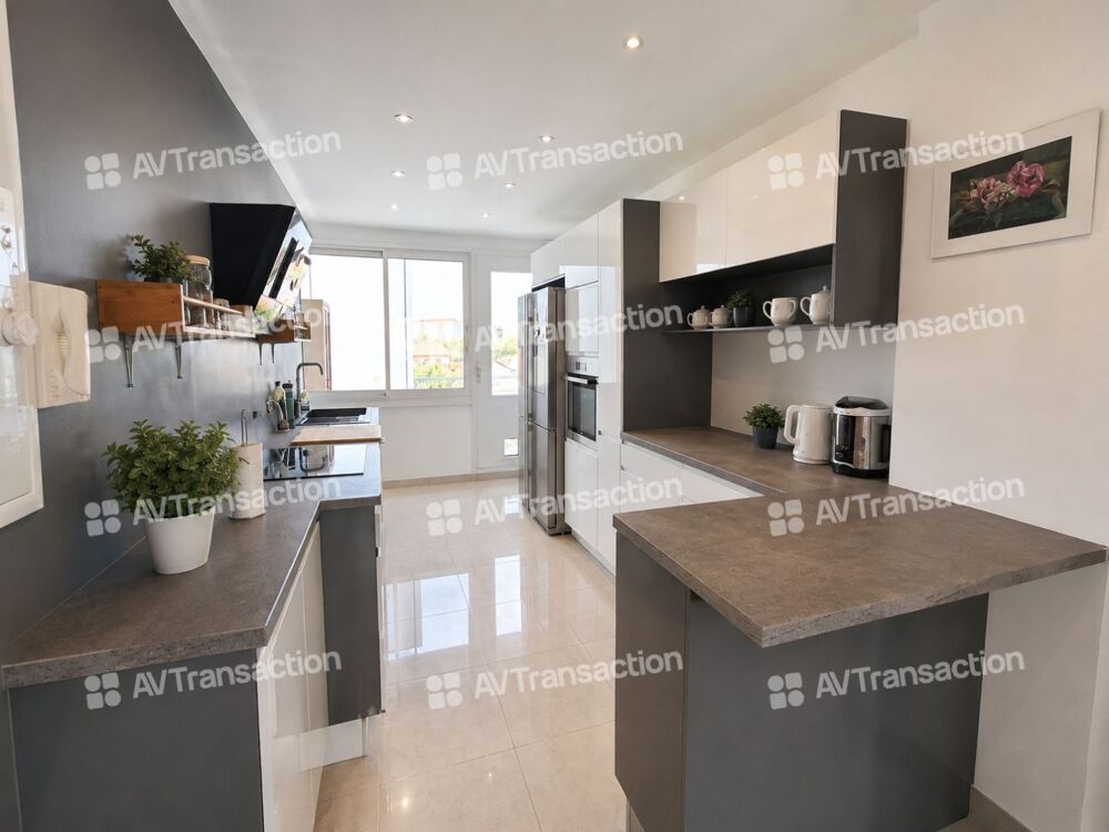 Vente Appartement T5 de 97 m² – 3 chambres, suite parentale, 2 balcons et cave Lyon 8