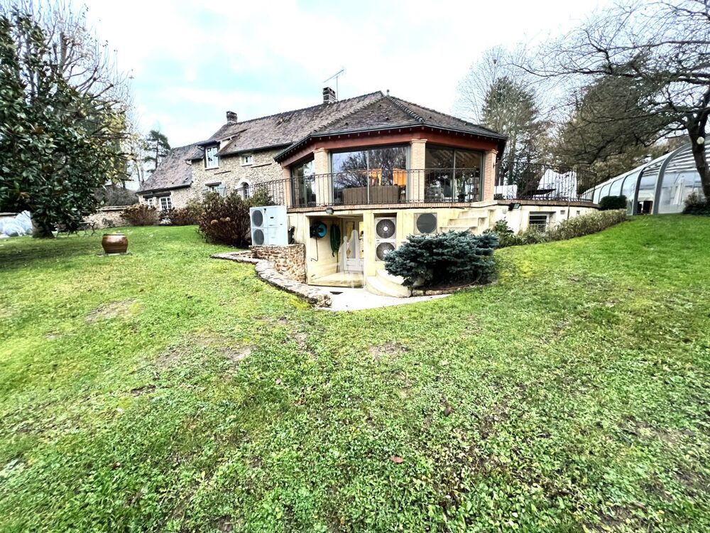 Maison 10 pièces 311 m² · à Douains · 311 m² · 1 250 000 €