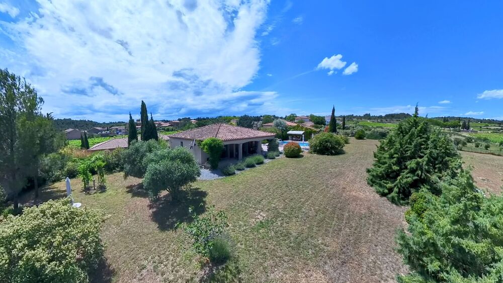 Vente Maison Villa avec belle vue, piscine, garage, jardin 2622 m² à Aigne Aigne
