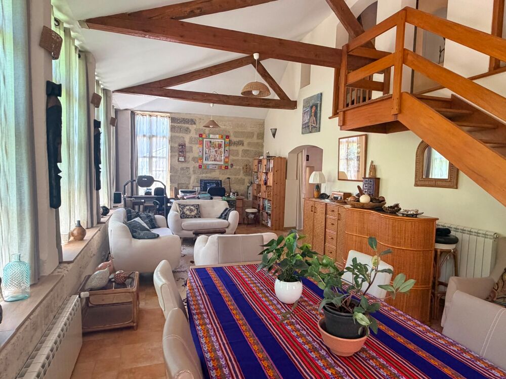 à vendre  Propriété/château Uzès (30700)