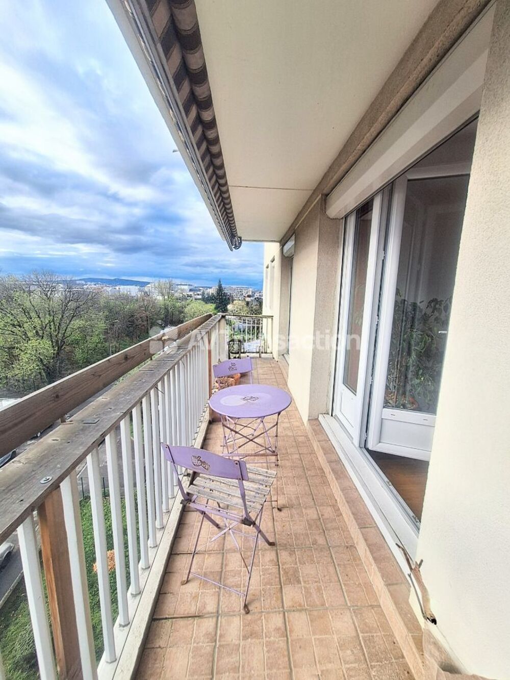 Vente Appartement T3 DE 67M²  AVEC BALCON - GARAGE- CAVE - TRAM T3 Villeurbanne