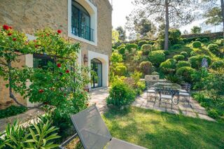  Villa à vendre 7 pièces 300 m²