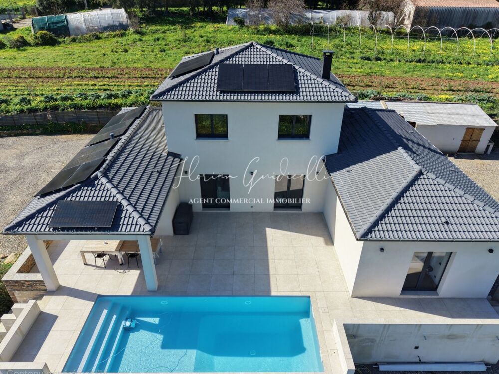 Villa contemporaine de 178 m² avec piscine - Agliani