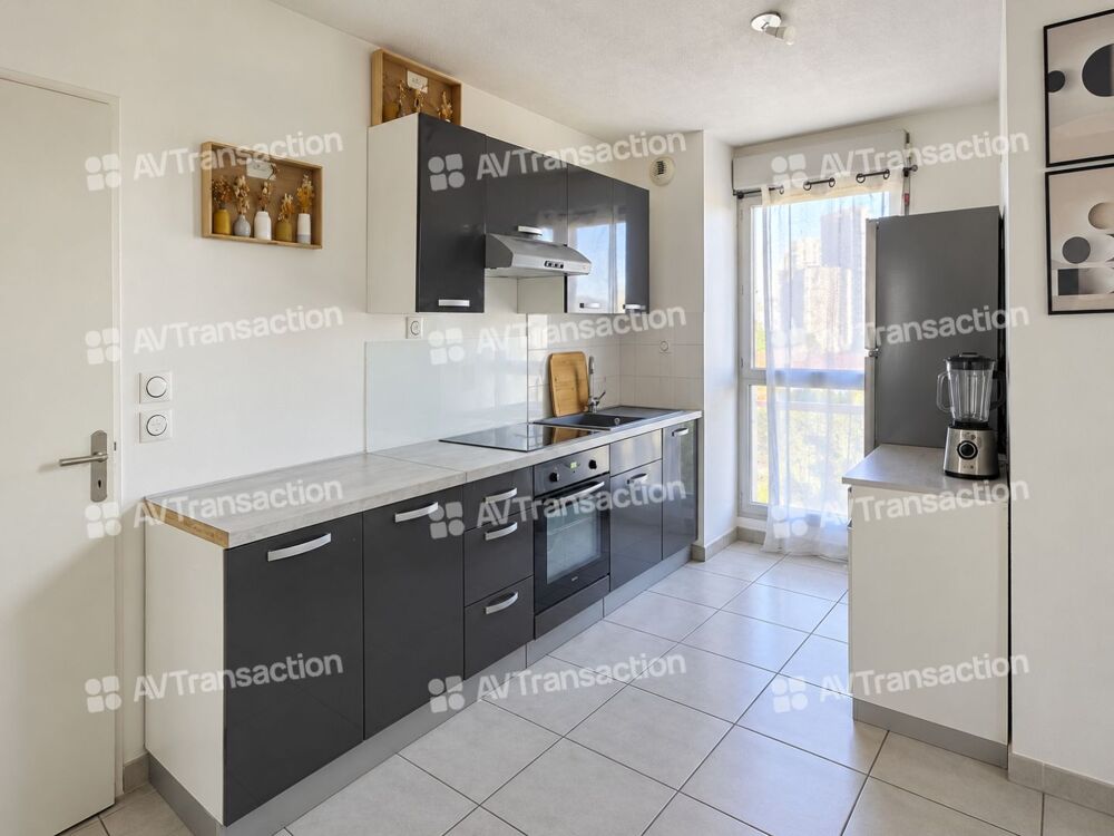 Vente Appartement T2 de 2010 – 42 m² avec balcon et garage -CLIMATISE -  Etage 3/3 Vaulx-en-velin