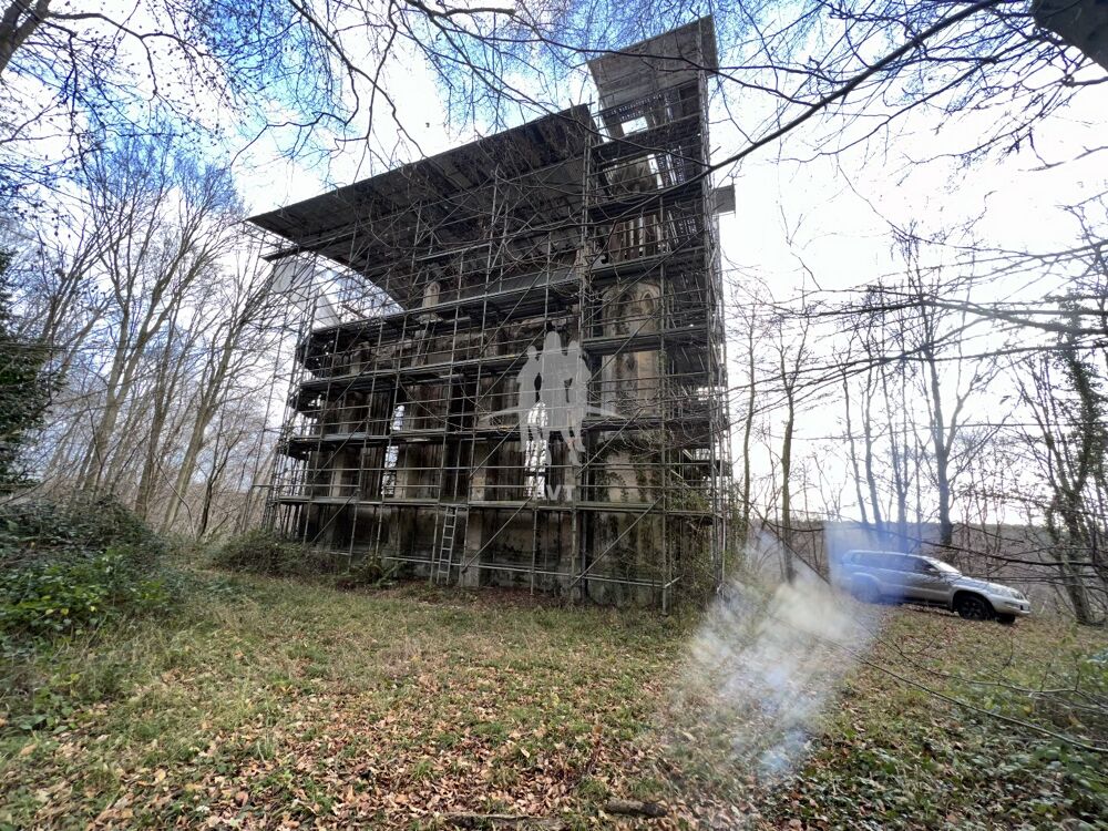Vente Propriété/Château A vendre ,  Bourg - Achard ( Eure ) , chateau  ,  1140 m2 habitables , 28 pièces , 16 chambres , terrain 40 hectares Bourg achard