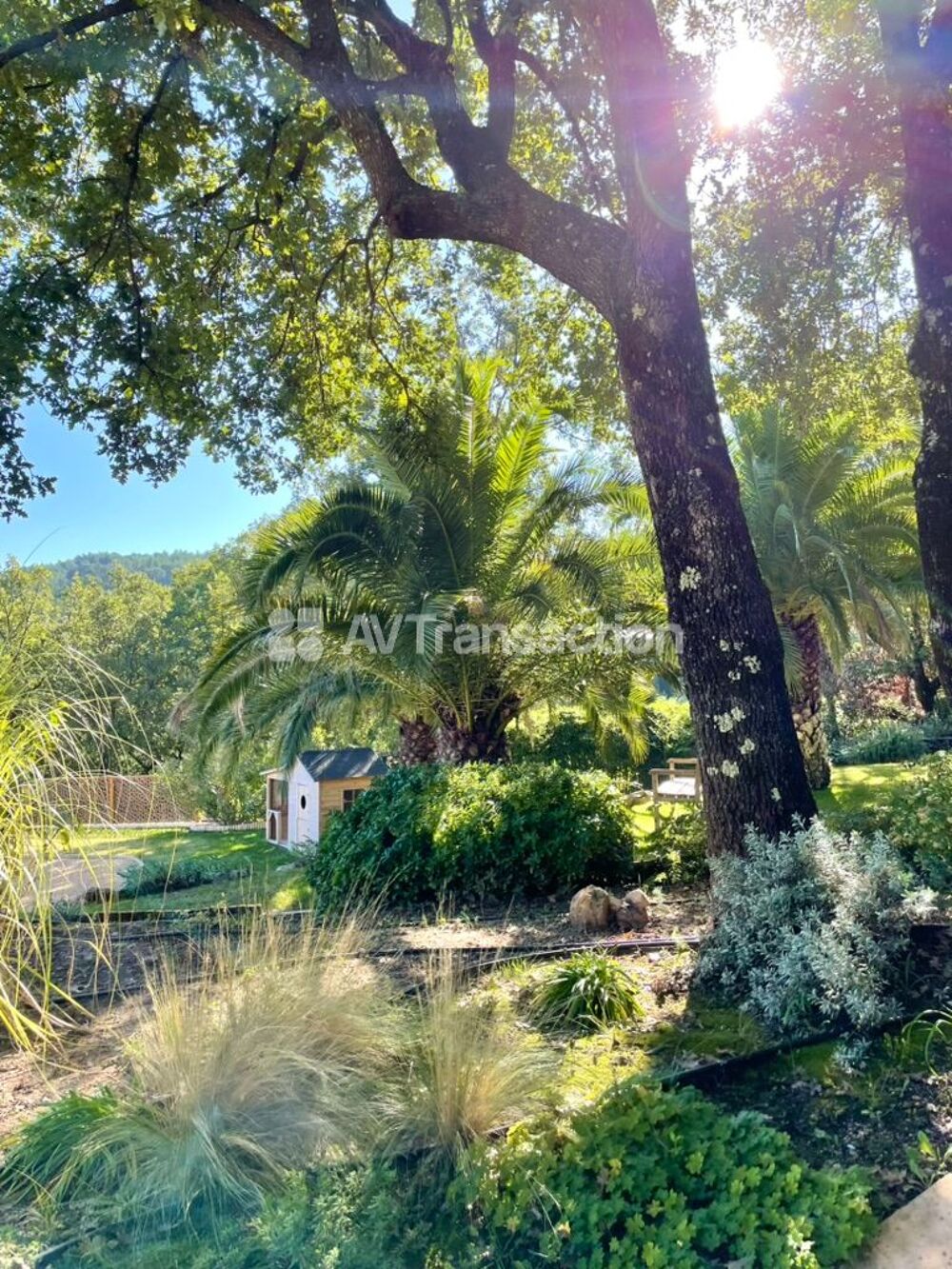 Belle villa provençale située dans un quartier résidentiel calme