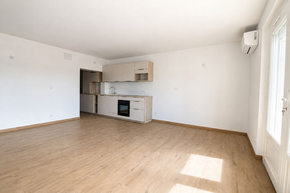 Vente Appartement ROYAN CENTRE-VILLE – DERNIER ÉTAGE, BALCON ET VUE MER Royan