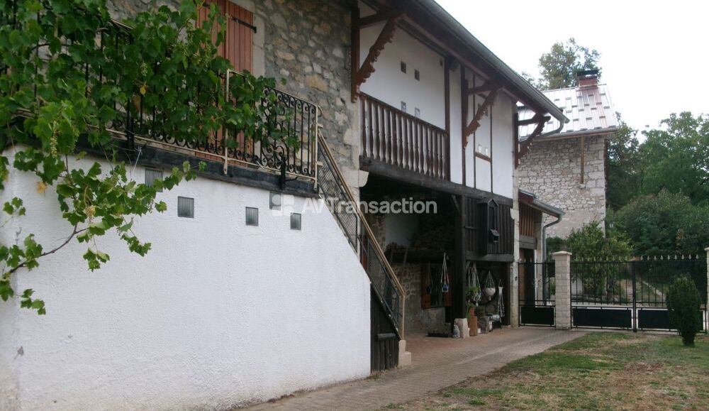 Vente Maison Maison pierre 240 m² dans un havre de paix biodiversifié Haut valromey