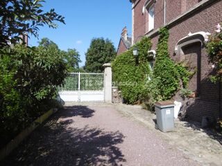  Maison à vendre 11 pièces 321 m²