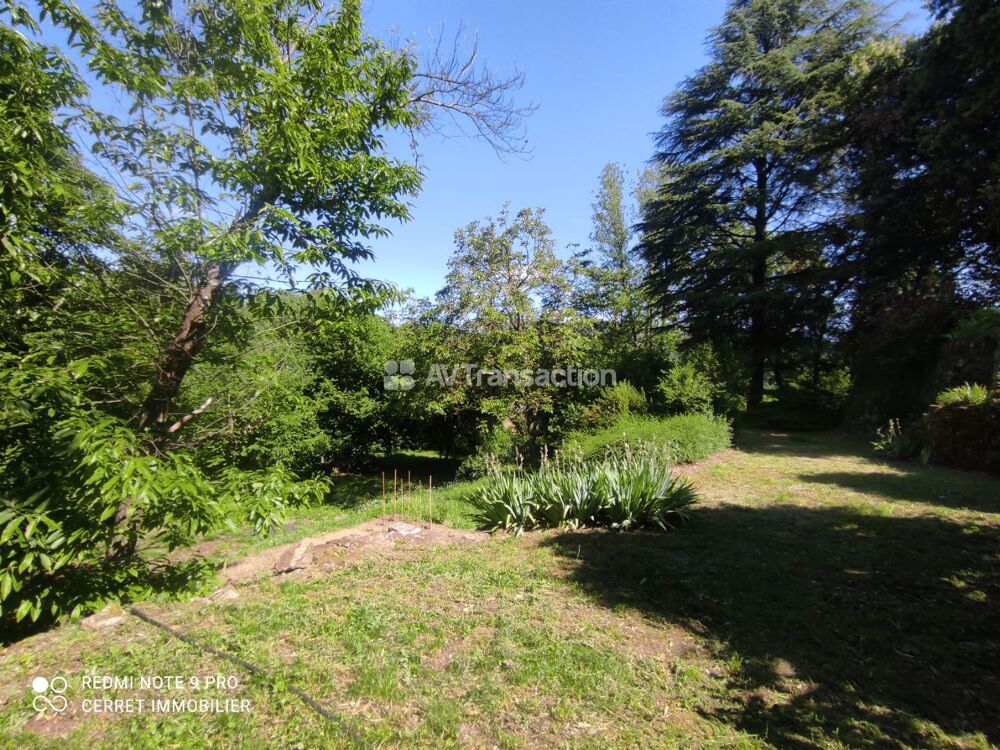 Mas mitoyen avec gîte sur 2271 m²