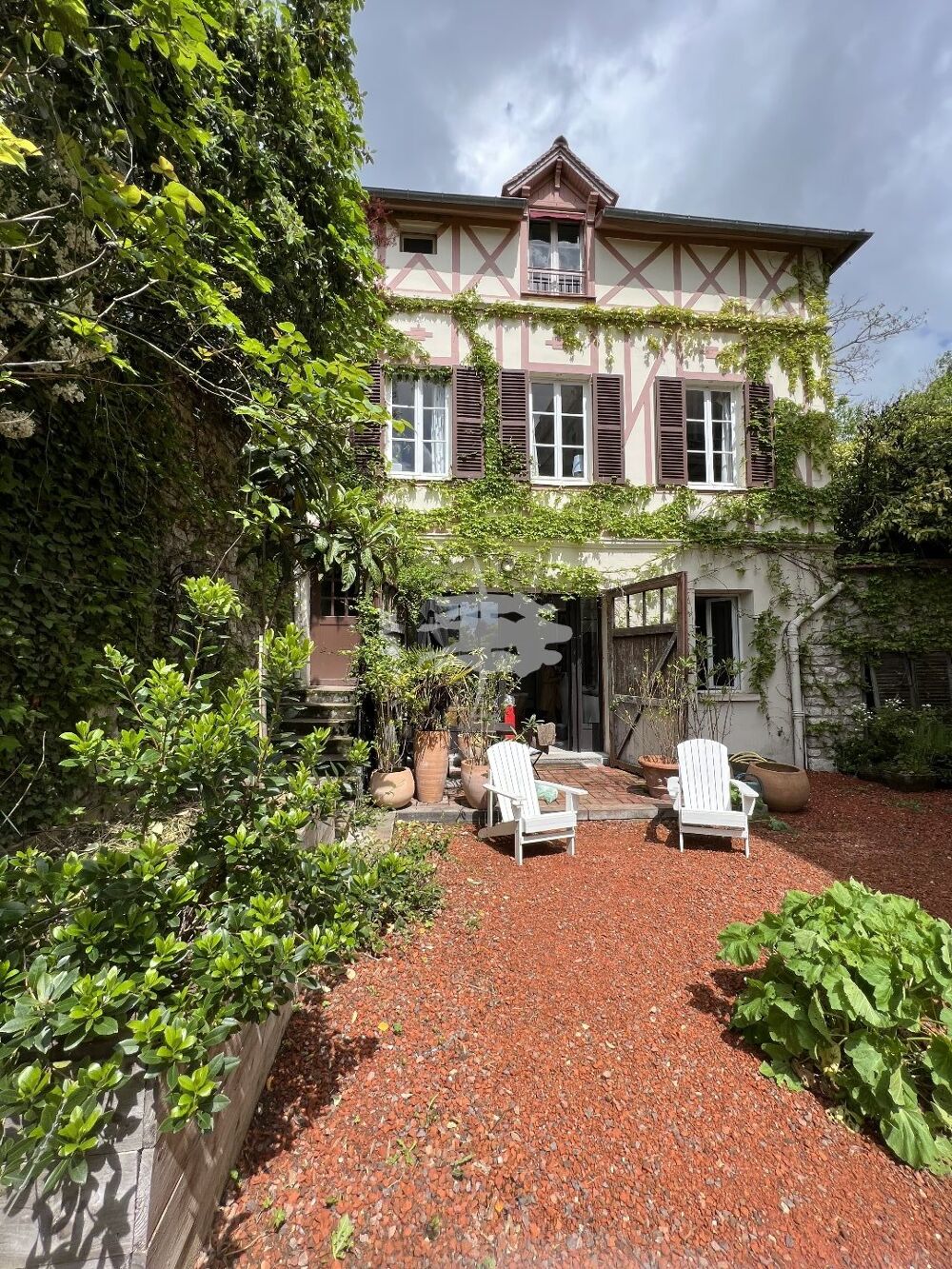 A vendre , Giverny ( 27620 ) maison XIX e , 9 pièces , 169 m2 habitables , 3 chambres , terrain 382 m2