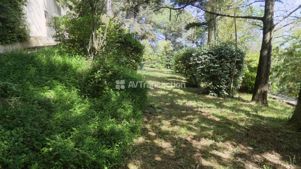 Maison de charme avec vue, terrain clos de 2 214 m²