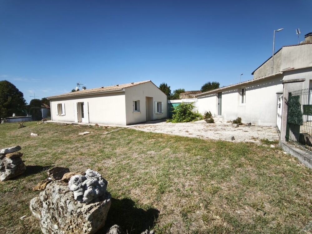 Vente Maison JONZAC – PAVILLON DE PLAIN-PIED – DPE C – À 2 KM DU CENTRE-VILLE Saint germain de lusignan