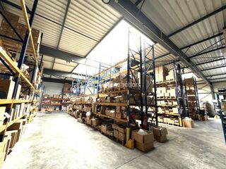   A vendre , Evreux ( 27000 ) local d'activité  , 1090 m2 Evreux