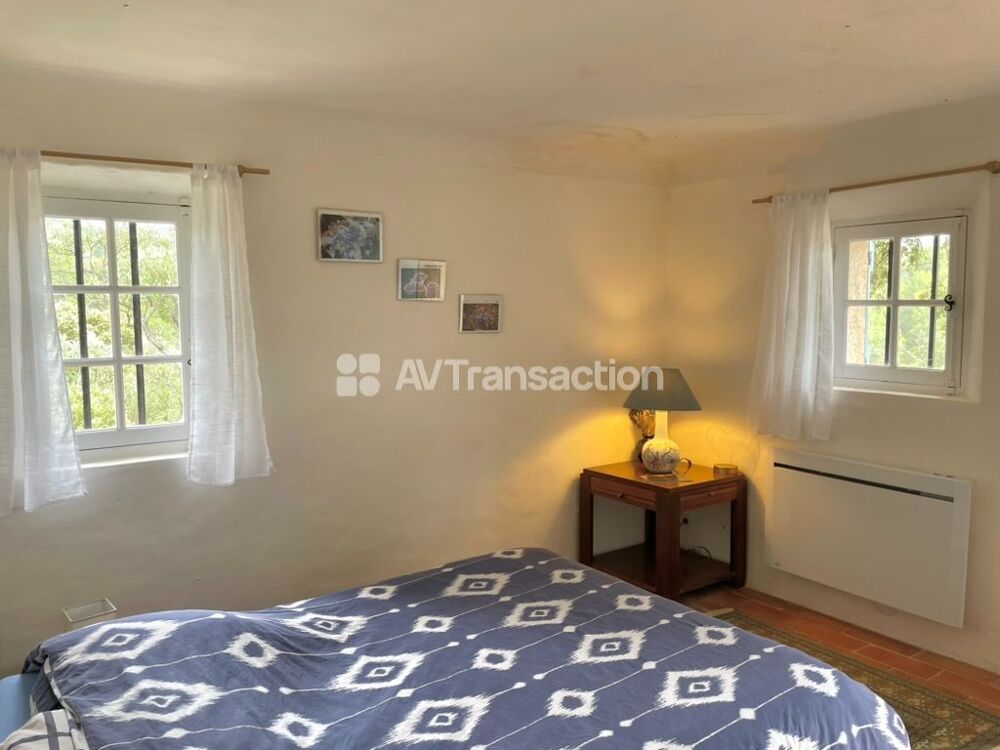 Vente Appartement Ancienne ferme sur près de 20 hectares à Cotignac. Cotignac