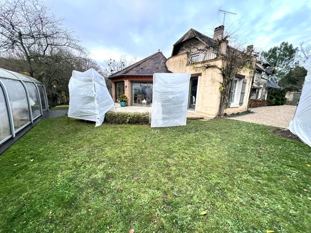 A Vendre , Douains 27120, propriété 310 m² hab, terrain 8600 m²
