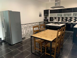  Villa � vendre 15 + pi�ces 358 m�