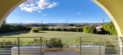   Maison 163m2, plain pied, piscine, terrain constructible Villa - 6 pi�ce(s) - 163 m�