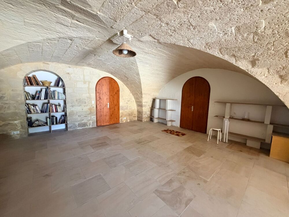 à vendre  Propriété/château Uzès (30700)