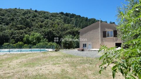   Villa avec piscine et jardin Maison - 7 pi�ce(s) - 139 m�