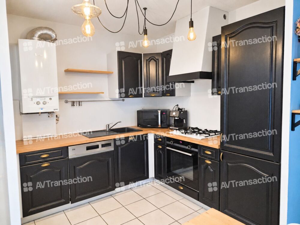 Vente Appartement T3 avec JARDIN PRIVE de 80 m² + Terrasse de 30 m² - GARAGE Vaulx-en-velin