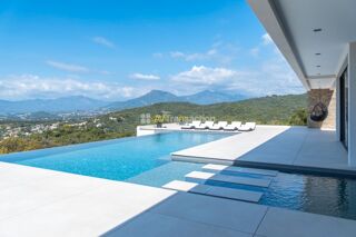  Propriété/château à vendre 7 pièces 329 m²