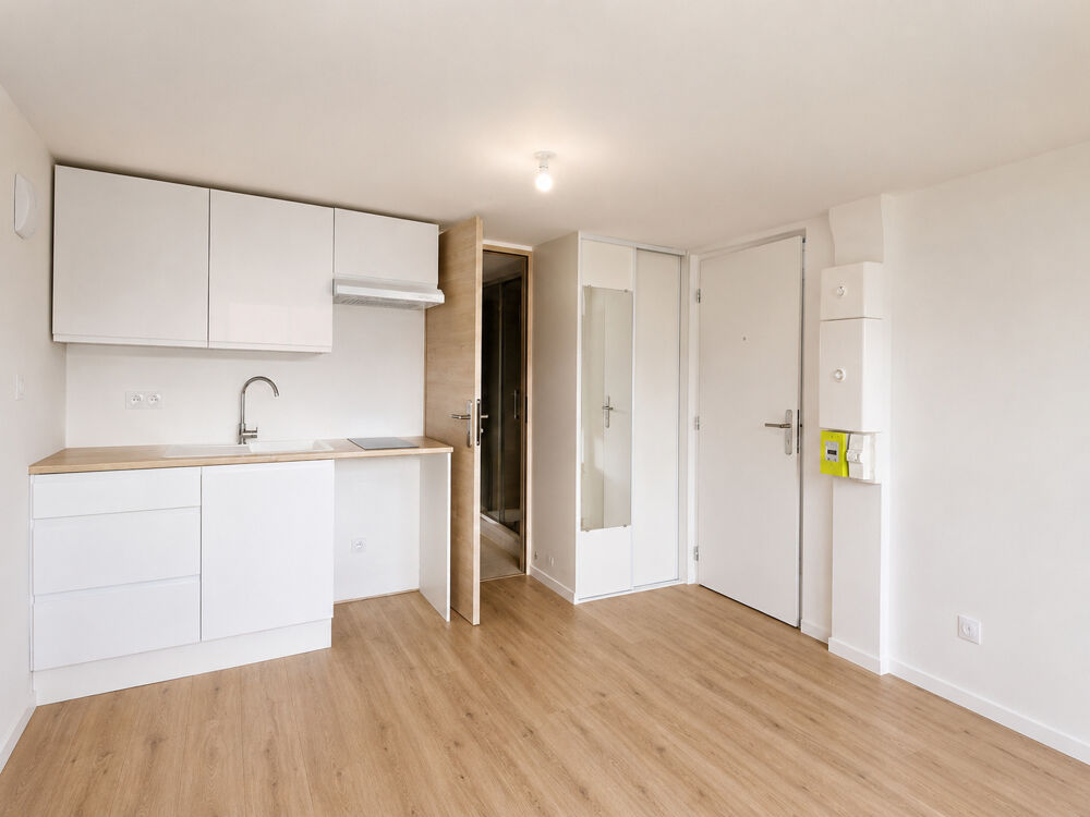 Vente Appartement STUDIO rénové - Plein centre-ville + Parking Royan