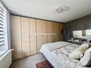  Maison  vendre 15 + pices 490 m