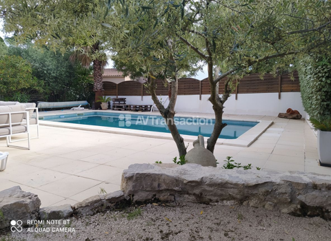   BAISSE DE PRIX POUR CETTE MAISON DE 105M2 AVEC PISCINE Maison - 4 pièce(s) - 104 m²