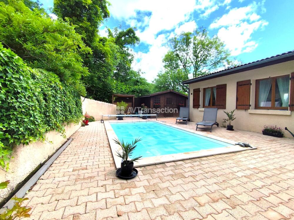 Maison avec piscine plus terrain constructible indépendant