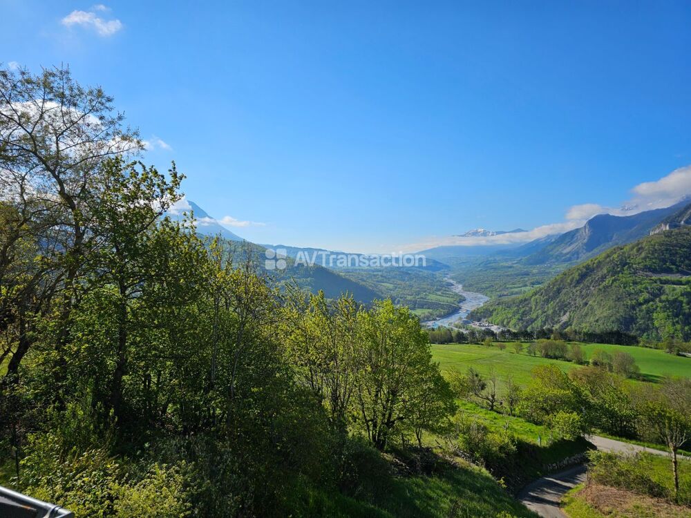 Aspres-les-Corps : Maison individuelle avec vue panoramique
