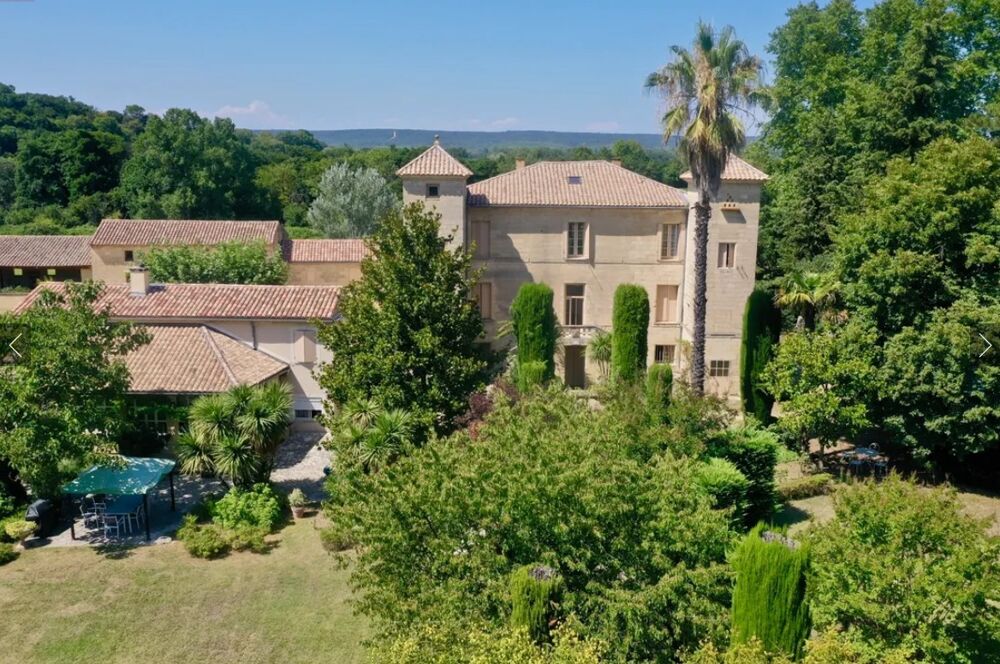 Vente Propriété/Château UZÈS - Château 18ème · 915 m² · Parc 1 ha · 1 990 000 € Uzès