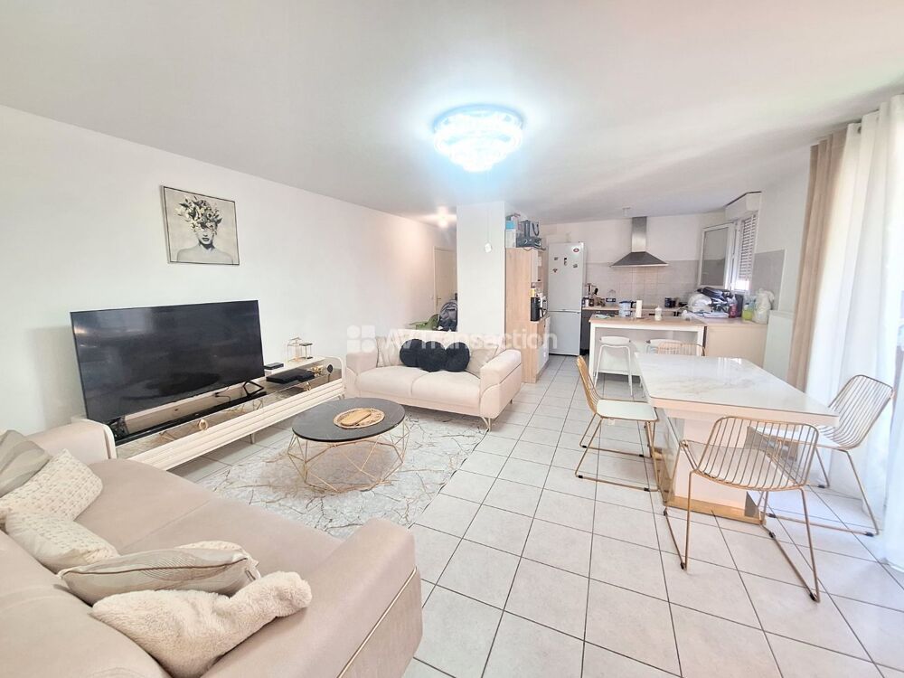 Vente Appartement Superbe T4 80 m²entièrement rénové avec balcon de 10 m² - Garage Vaulx-en-velin