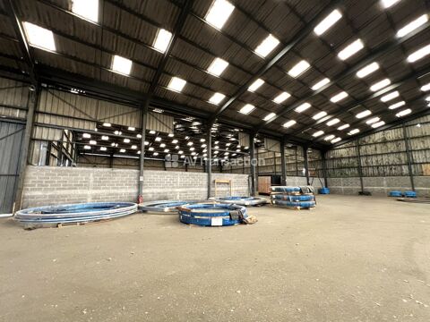   A Vendre , Rouen ( 76000 ) , entrepots 5610 m2 ,terrain 10840 m2 