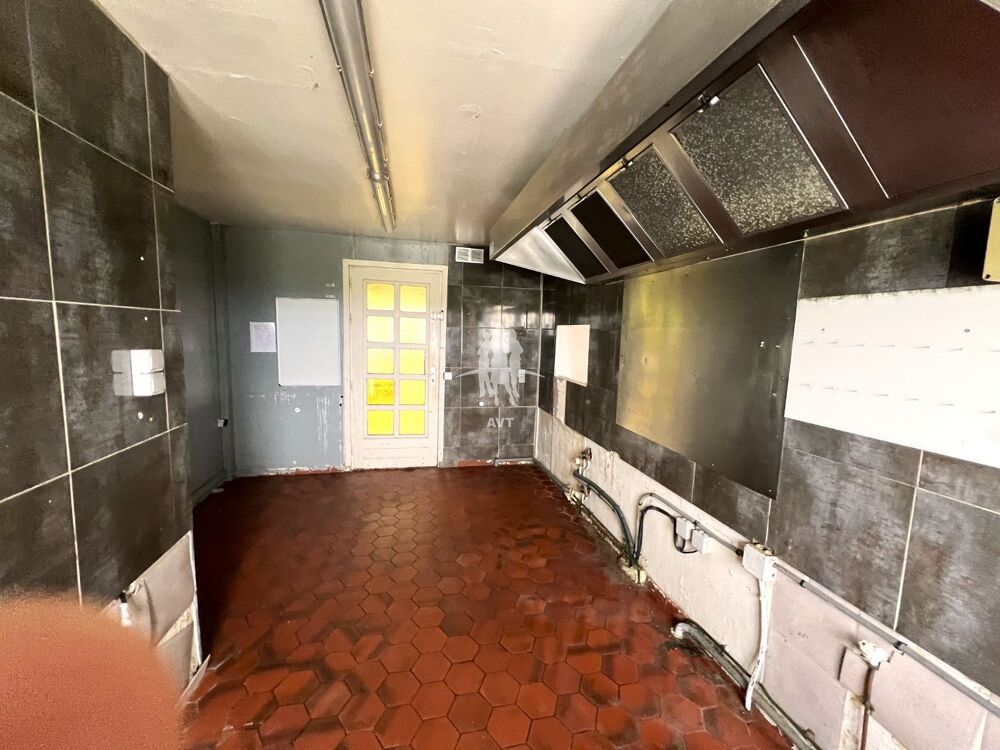   A vendre , Douains ( 27120 ) restaurant 147 m2 ,  murs et fonds Douains