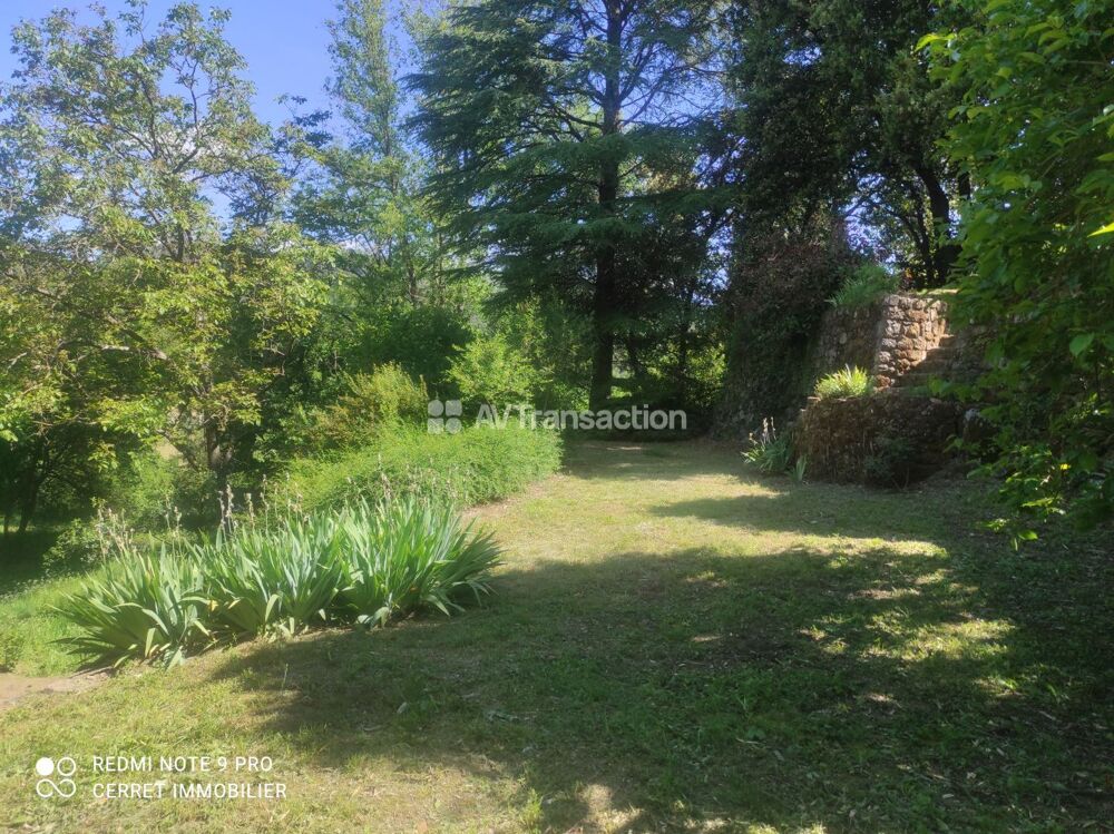 Mas mitoyen avec gîte sur 2271 m²