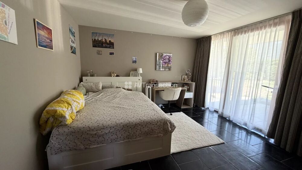 à vendre  Villa Savines-le-Lac (05160)