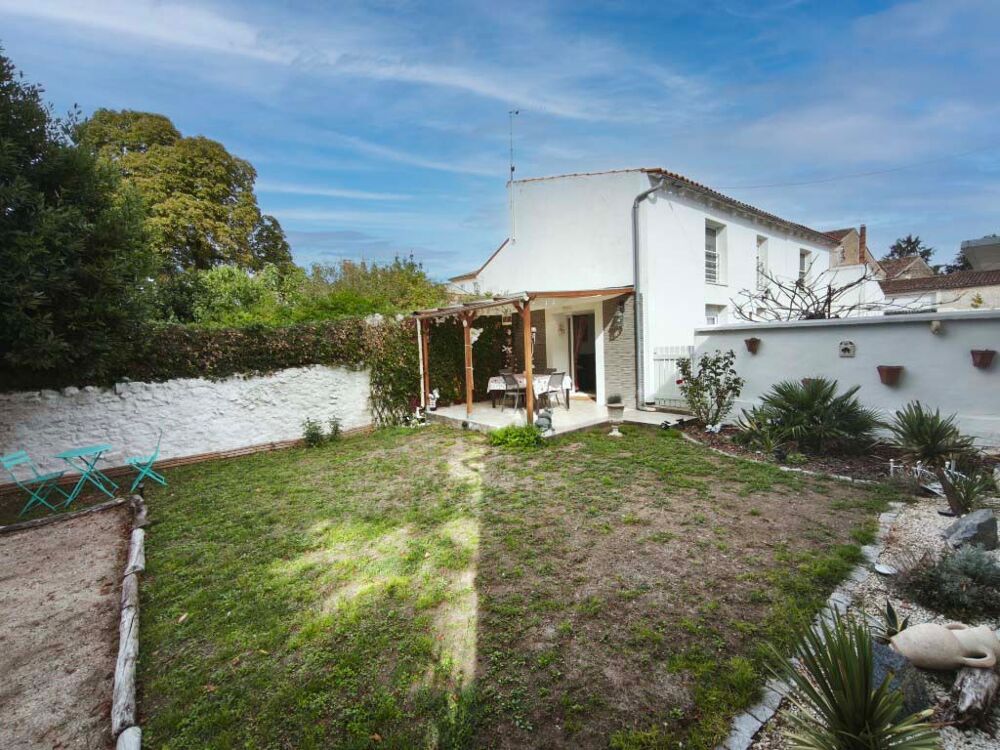Maison 4 pièces 77 m² · à Gemozac · 77 m² · 183 000 €
