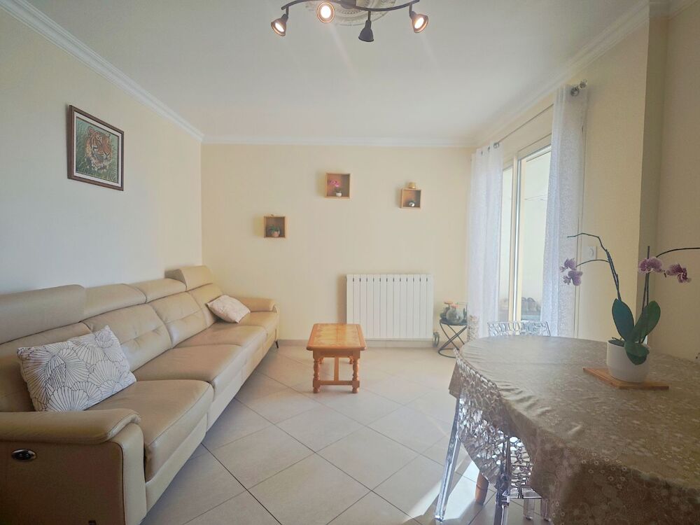 Appartement T3 traversant de 58 m²  Bastia Sud