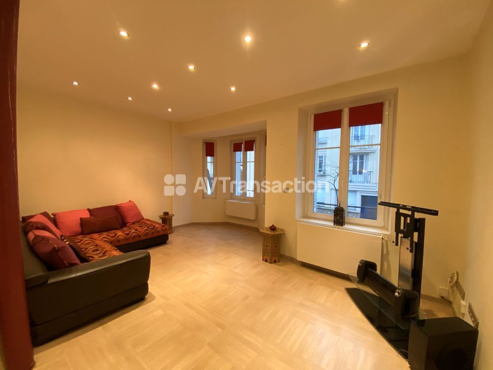 MAISON centre ville de 145 M² avec patio et terrasse