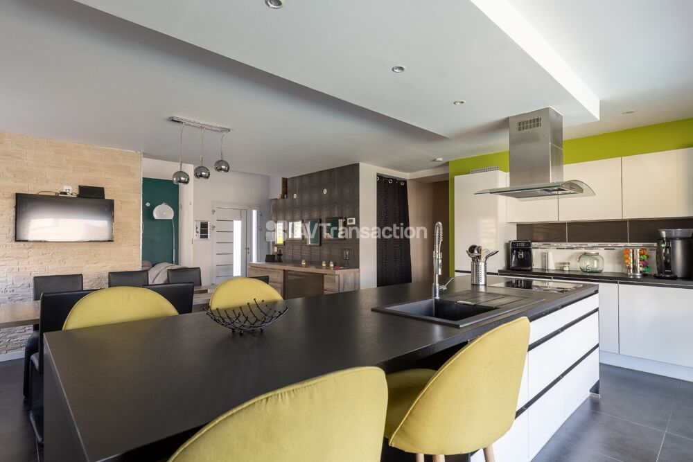 Vente Maison RICHEMONT – MAISON FAMILIALE D'EXCEPTION DE 195 M² AVEC PISCINE Richemont