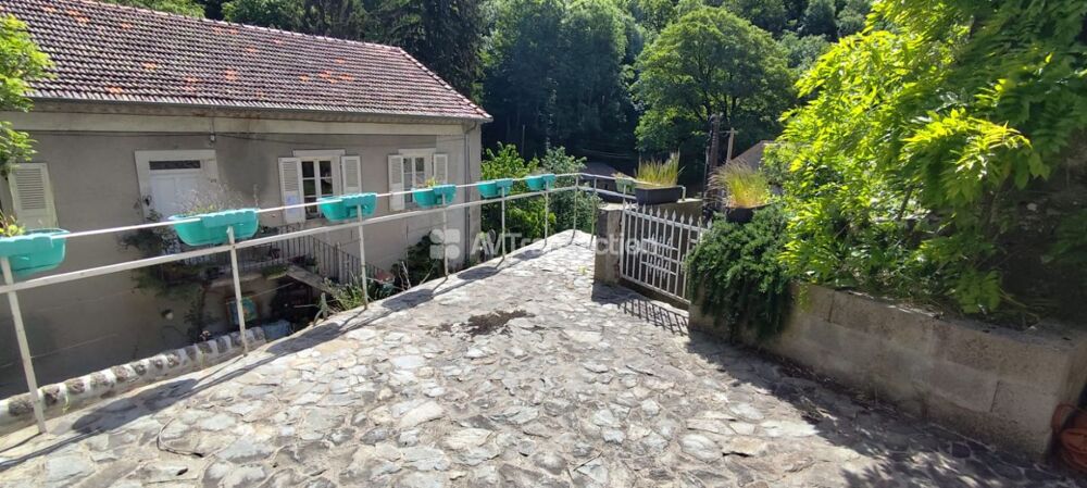 Habitation, poss. 2 logements plus 150m2 atelier/garage, source