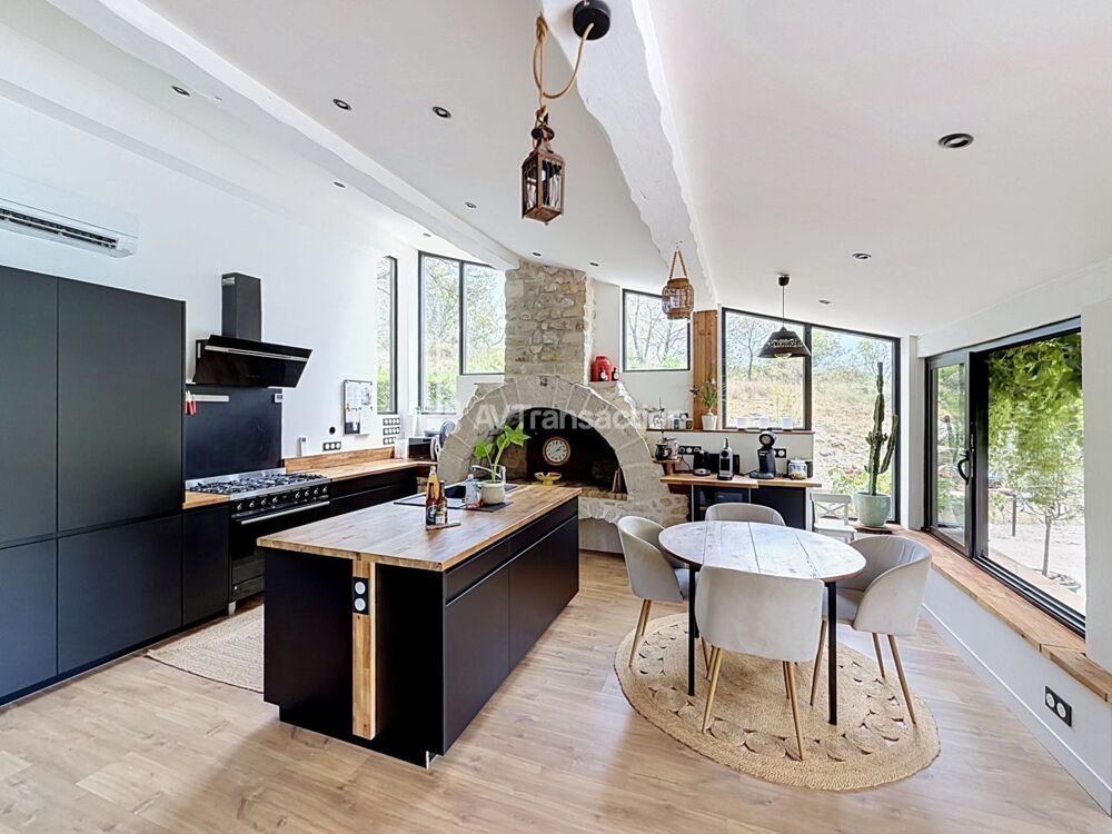 Vente Maison Maison de caractère 228 m² avec piscine - Brissac (34190) Brissac