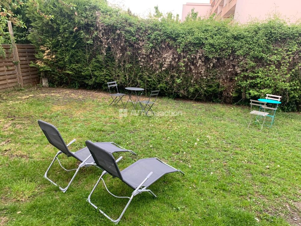 Grande maison avec 17 chambres  Idéale investisseur