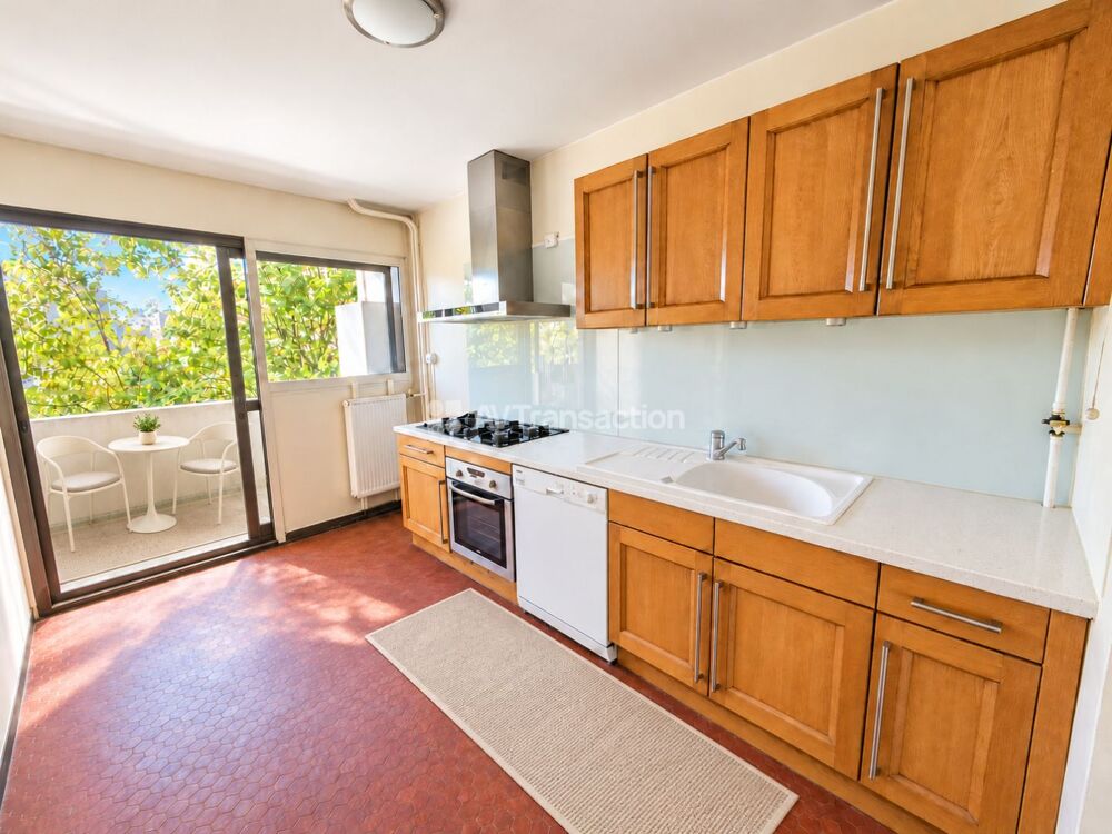 Vente Appartement T4 lumineux de 71.5m² - 2 balcons - Garage inclus et cave Vaulx-en-velin