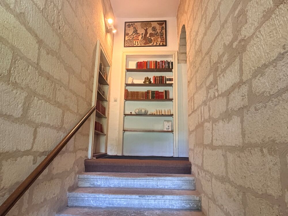 à vendre  Propriété/château Uzès (30700)