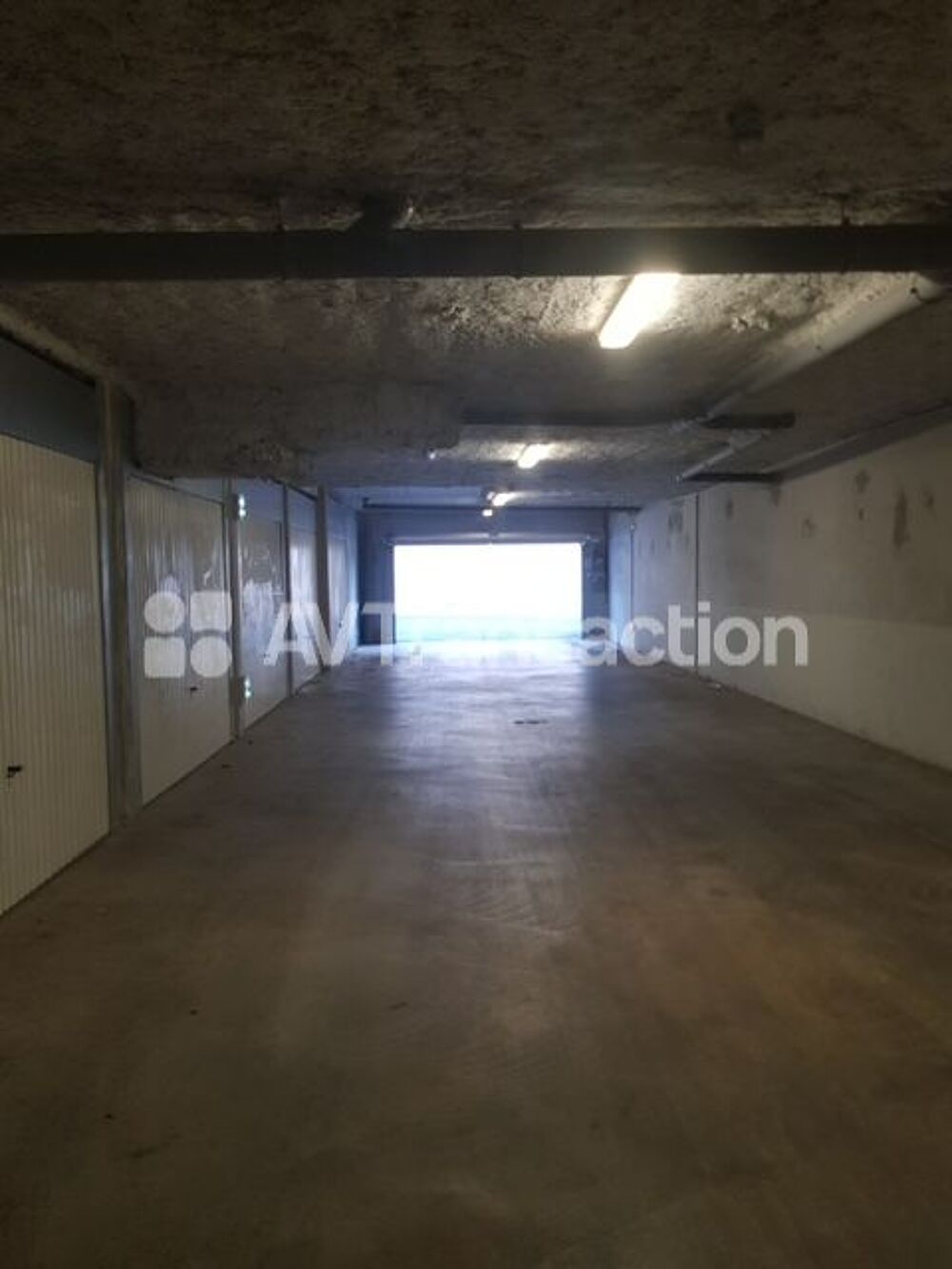 Vente Parking/Garage GARAGE LIBRE de locataire en Résidence à Draguignan Prix 18.500 Draguignan