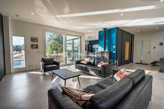  Villa � vendre 8 pi�ces 