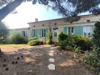  Maison � vendre 8 pi�ces 194 m� Gemozac