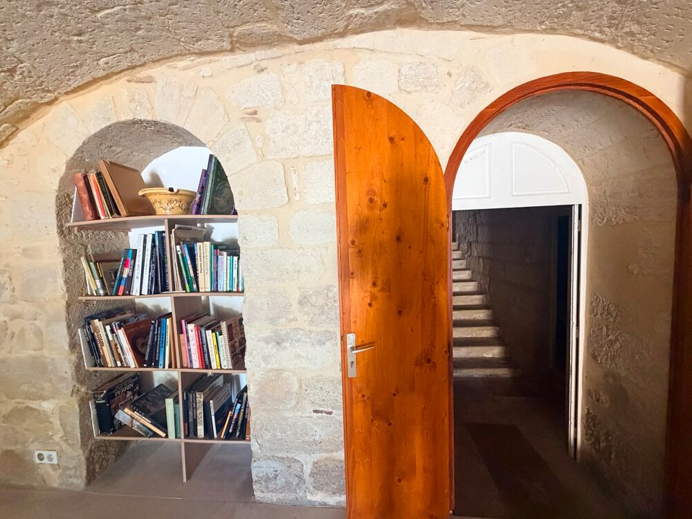 à vendre  Propriété/château Uzès (30700)